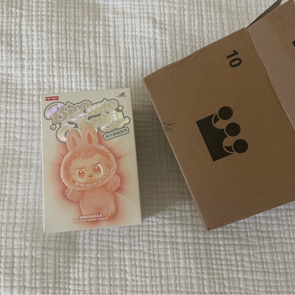 Pop Mart Big Into Energy Labubu Blind Box